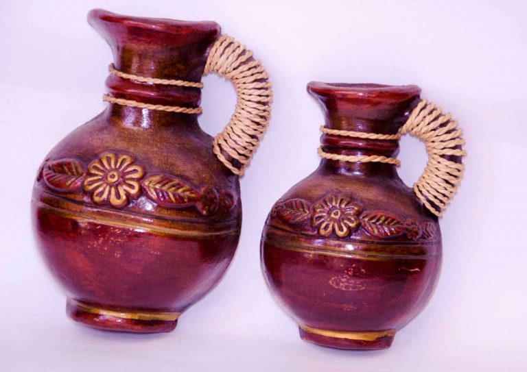 cinco demayo bayside best mexican restaurant paella seafood decoration jugs.jpg